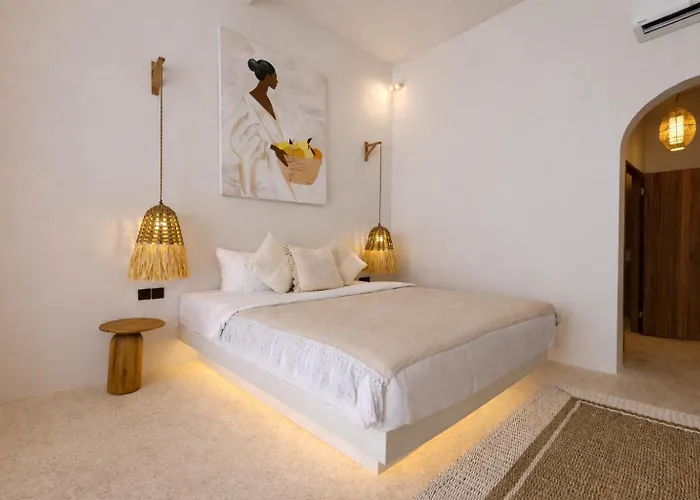 Maison Boheme Modern & With Pool In