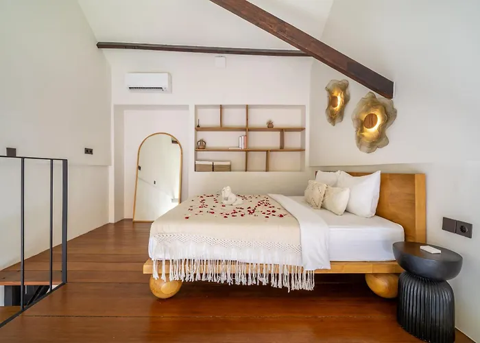 Maison Boheme Modern & With Pool In *